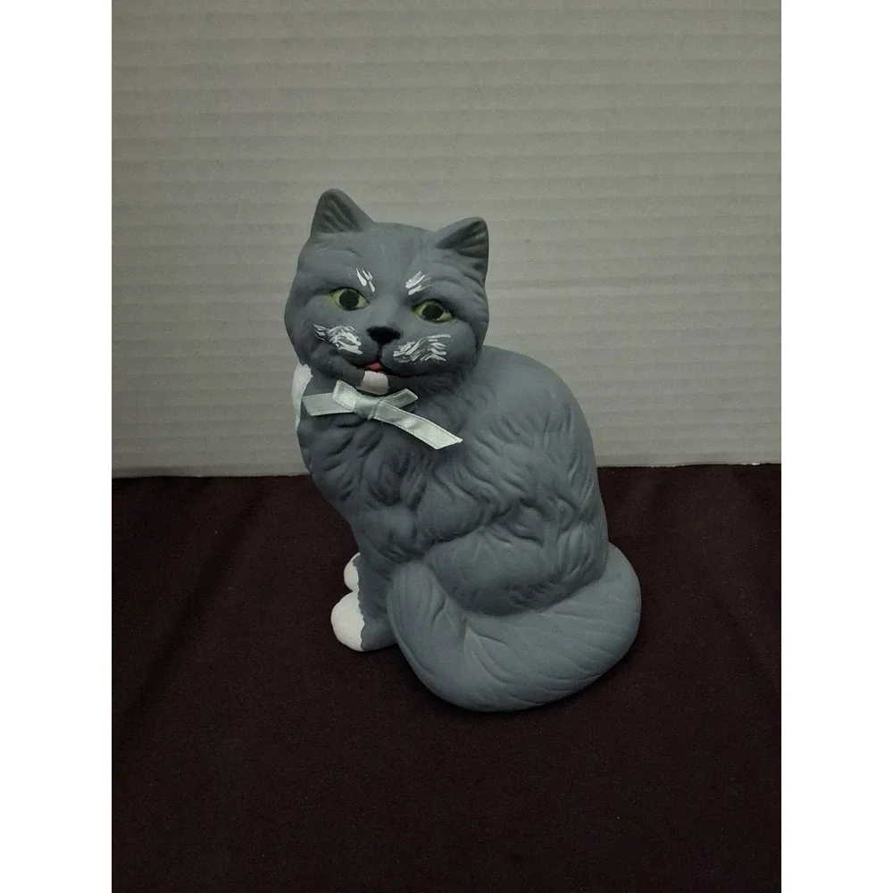 Hand Painted Ceramic Gray Cat With Bow. 6